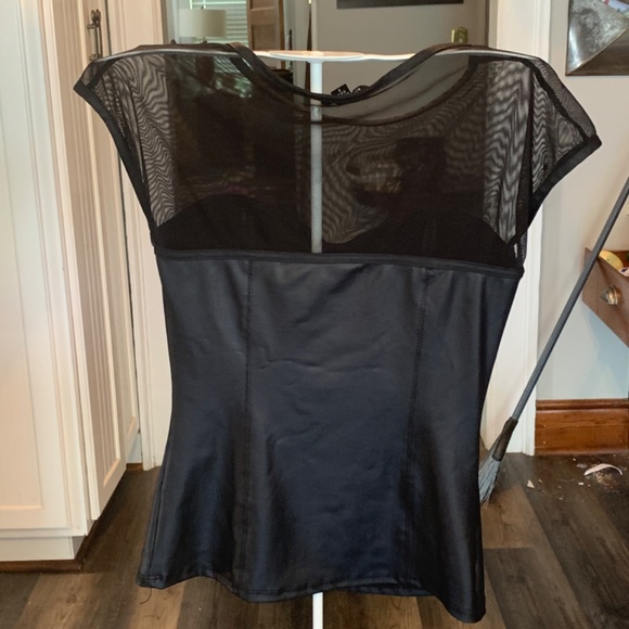 Bebe body hugging‎ top. Worn once - Picture 3 of 5